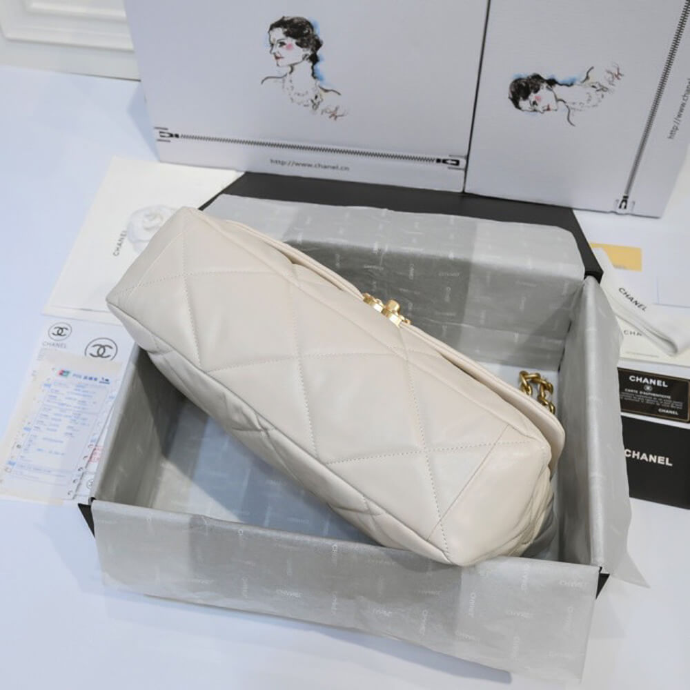 CHANEL 19 MAXI HANDBAG  (high-end grade)
