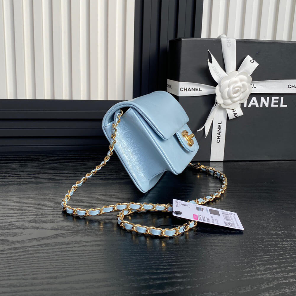 CHANEL MINI FLAP BAG     (high-end grade)