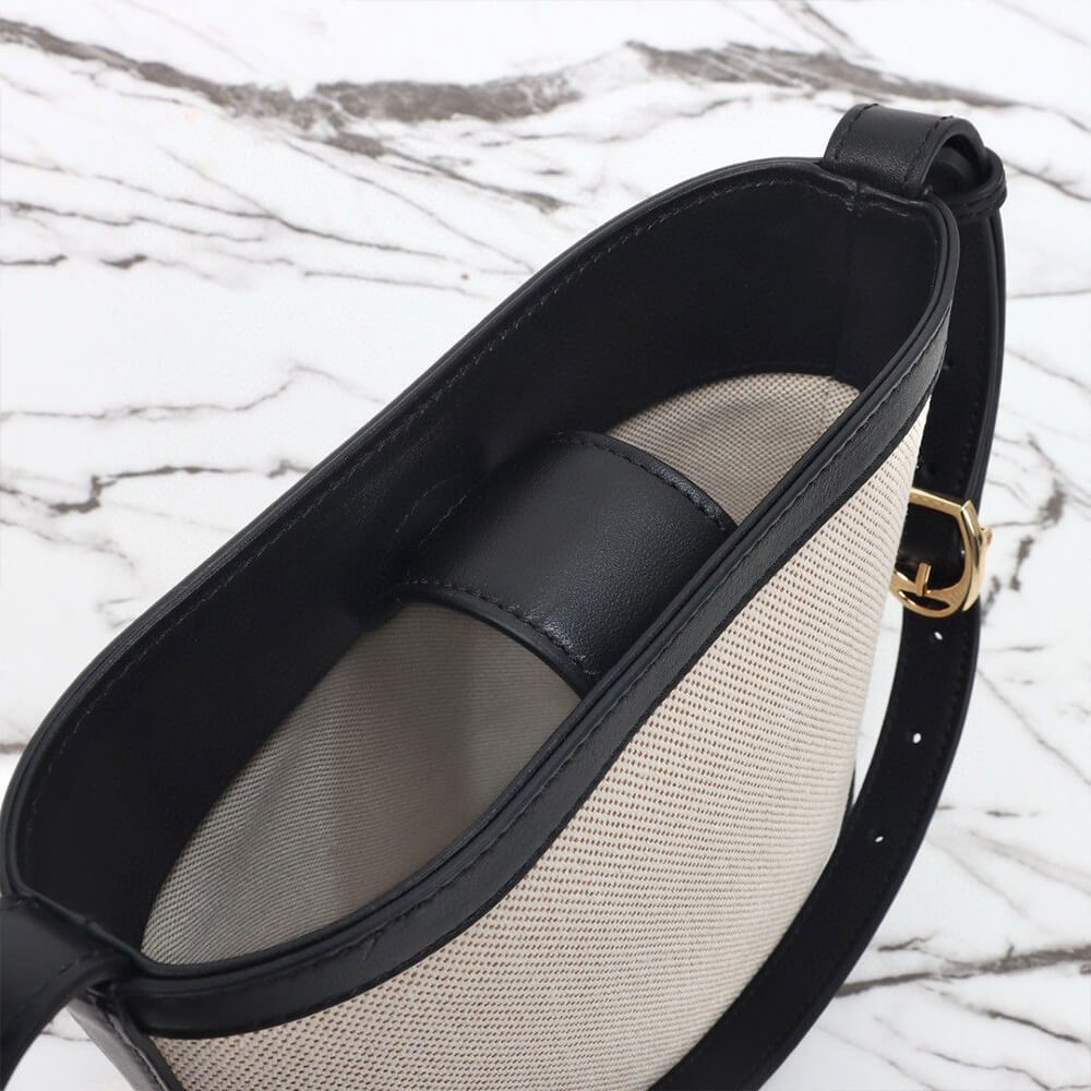 G*u*i 73 mini bucket bag
