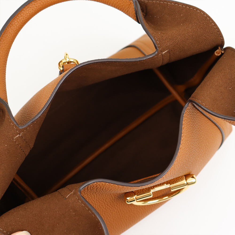 G*u*i softbit medium top handle bag