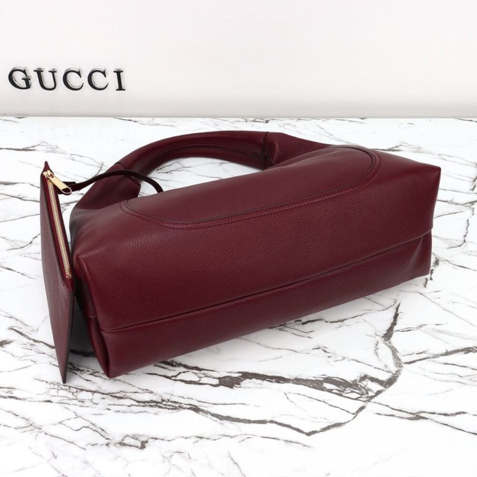 G*u*i softbit maxi shoulder bag
